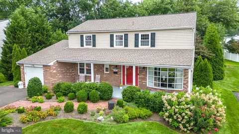 804 Timber Ln, Dresher, PA 19025