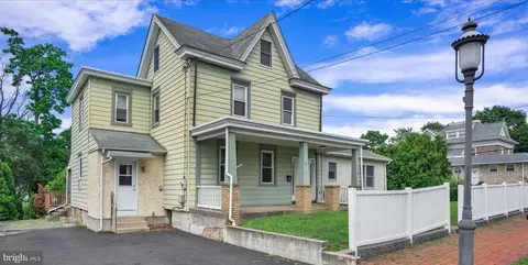46 N Ridge Ave, Ambler, PA 19002
