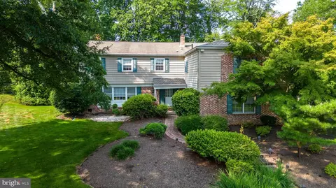 1156 Gantt Dr, Huntingdon Valley, PA 19006
