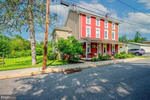 158 Amelia St, Mont Clare, PA 19453
