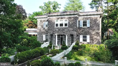 125 Bleddyn Rd, Ardmore, PA 19003