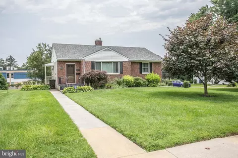 16 Colonial Ave, Norristown, PA 19403