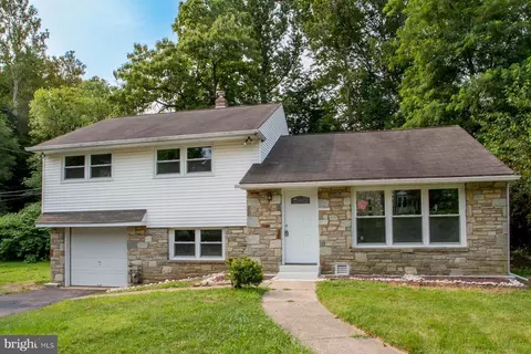 7417 Coventry Ave, Elkins Park, PA 19027