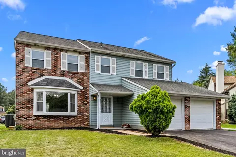 2 Tree Bark Cir, Horsham, PA 19044
