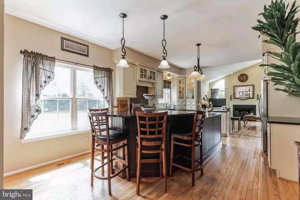  216 Winterberry Ln, Collegeville, PA 19426 photo 10