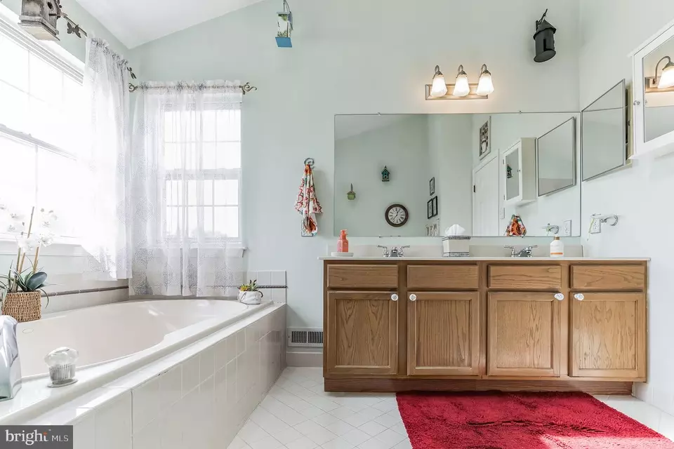  216 Winterberry Ln, Collegeville, PA 19426 photo 30