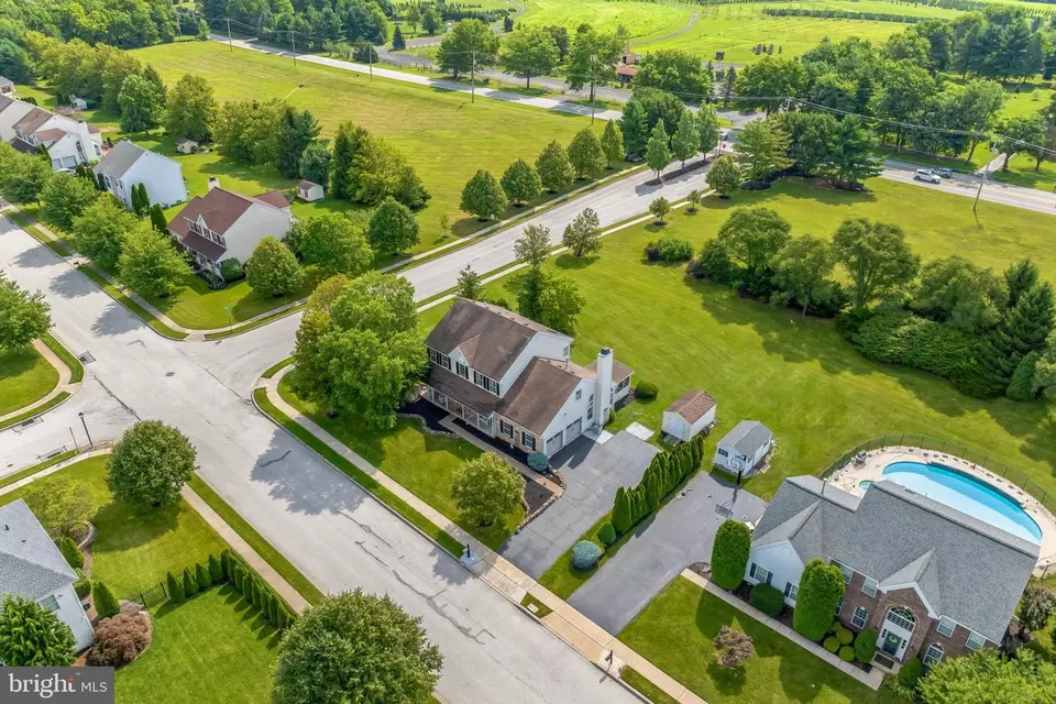  216 Winterberry Ln, Collegeville, PA 19426 photo 40