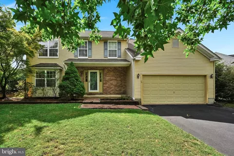 3034 Fairhill Dr, Collegeville, PA 19426