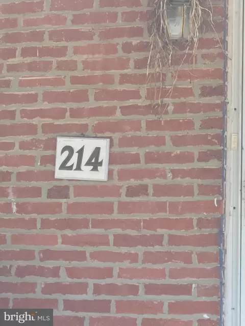 214 Maple Ter, Ardmore, PA 19003