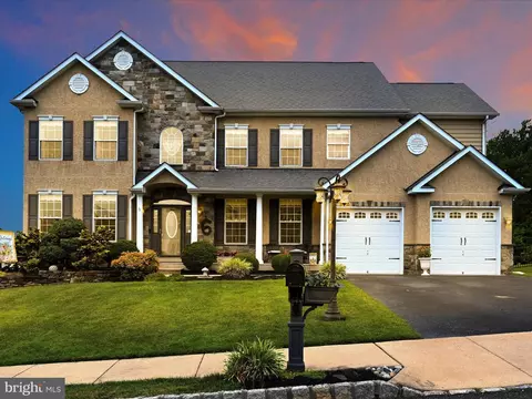 6 Lee Dr, Pottstown, PA 19464