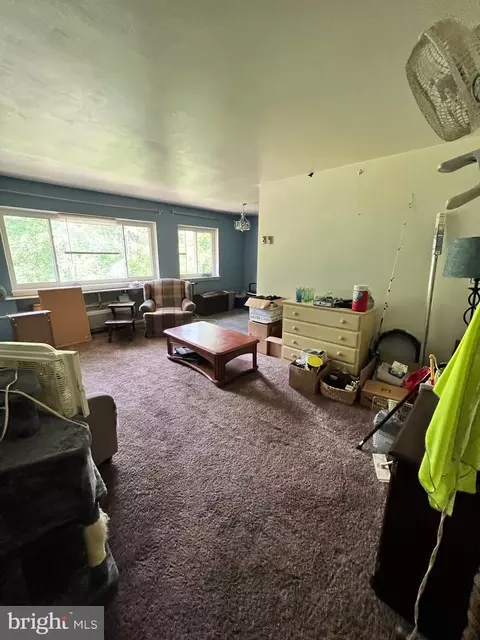 650 Brooke Rd #B-22, Glenside, PA 19038