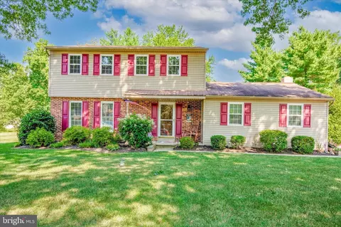 2748 Valley Woods Rd, Hatfield, PA 19440