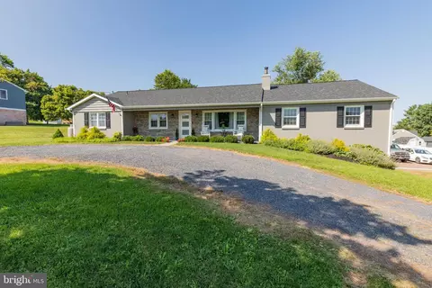 672 Godshall Rd, Telford, PA 18969