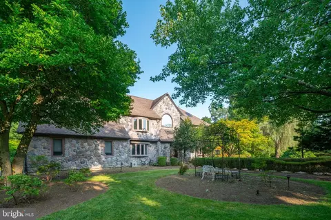 570 Penllyn Blue Bell Pike, Blue Bell, PA 19422