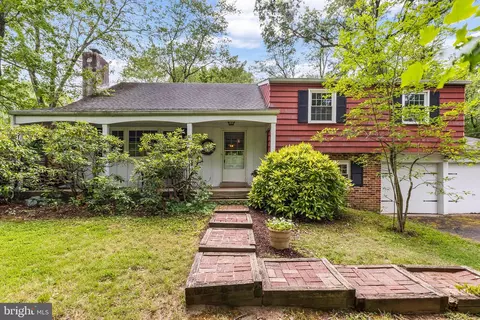 110 County Line Rd, Lansdale, PA 19446