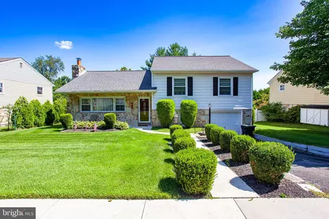 345 Leona Ave, Huntingdon Valley, PA 19006