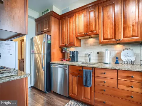 191 Presidential Blvd #R-814, Bala Cynwyd, PA 19004