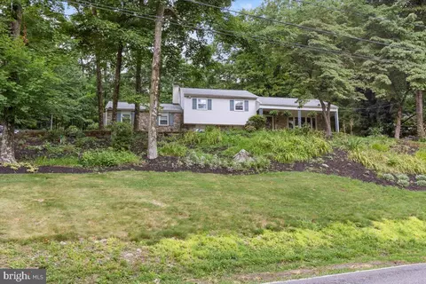 196 Snyder Rd, Pottstown, PA 19464