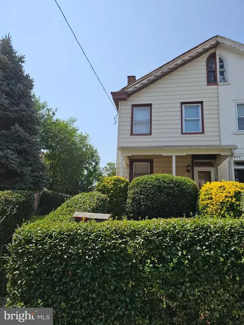 220 E Oak St, Norristown, PA 19401