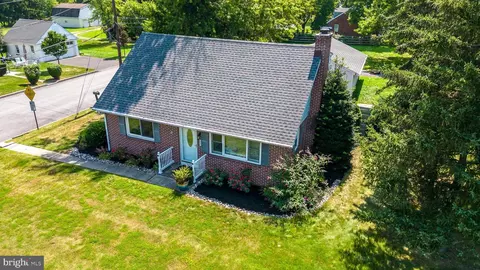 2135 Bergey Rd, Hatfield, PA 19440