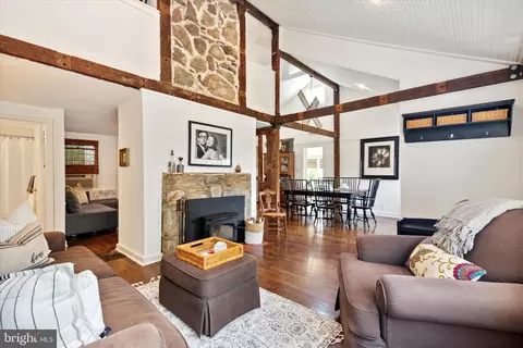 539 N Hills Ave, Glenside, PA 19038