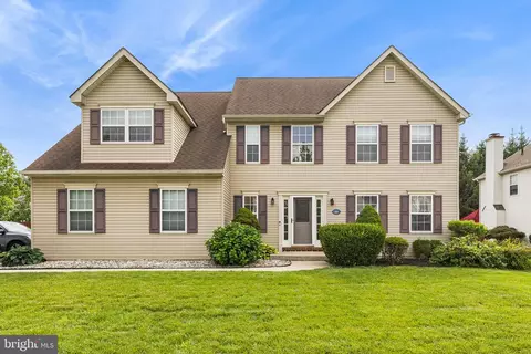 1104 E Chestnut Ave, Jeffersonville, PA 19403
