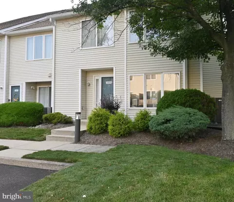 2404 Noras Ct #2404, North Wales, PA 19454