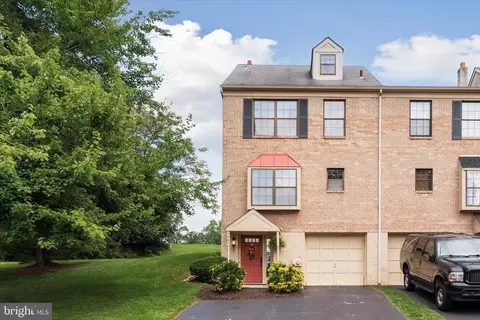 1963 Yorktown N, Norristown, PA 19403