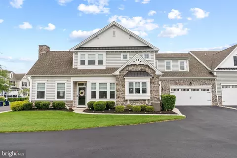 305 Summit Dr, Royersford, PA 19468