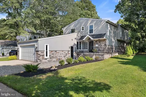1212 Drayton Ln, Wynnewood, PA 19096