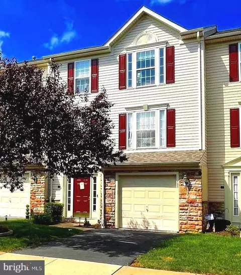 125 Brookview Ln, Pottstown, PA 19464
