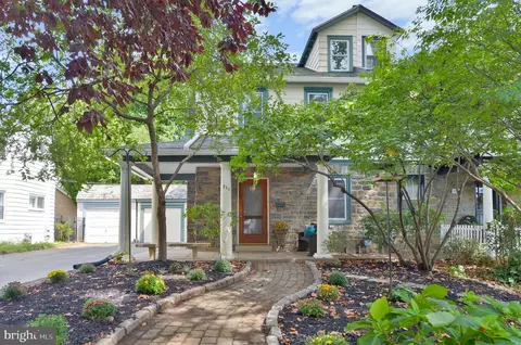 211 Lantwyn Ln, Narberth, PA 19072