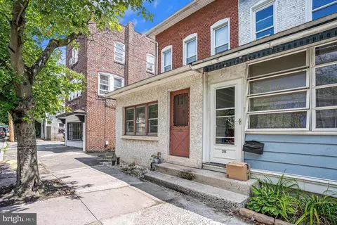 386 N Charlotte St, Pottstown, PA 19464