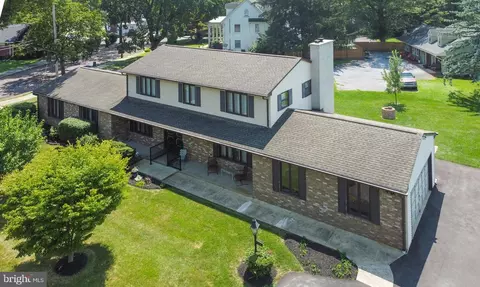 1330 Chestnut St, Pottstown, PA 19464