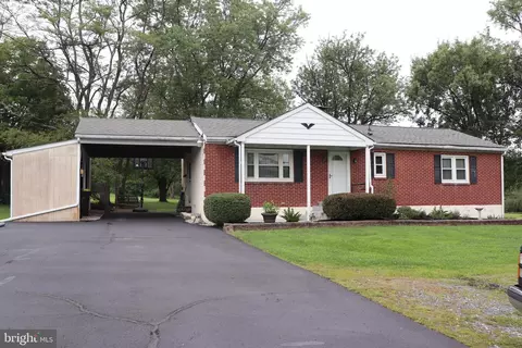 447 Layfield Rd, Perkiomenville, PA 18074