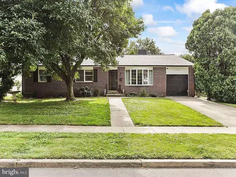 1104 Saint Clair Rd, Oreland, PA 19075