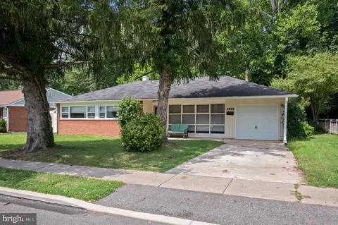 2929 Stoney Creek Rd, Norristown, PA 19401