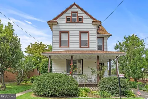15 N Sylvania Ave, Jenkintown, PA 19046
