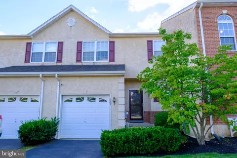 923 Shenkle Dr, Collegeville, PA 19426