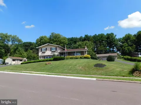 706 Roberts Dr, Pottstown, PA 19464