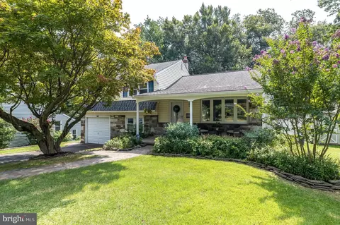 827 Hilldale Rd, Glenside, PA 19038