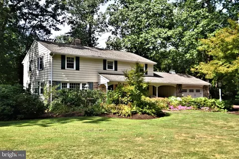 303 Shadynook Rd, Harleysville, PA 19438