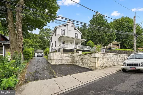 492 Grant Ave, Willow Grove, PA 19090