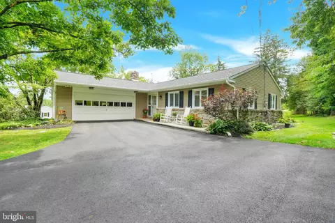 207 Hendricks Rd, Perkiomenville, PA 18074
