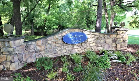 2 Plum Ct, Lafayette Hill, PA 19444