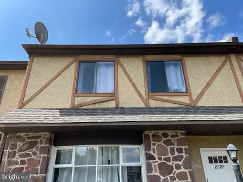 2027 Jason Dr, Huntingdon Valley, PA 19006