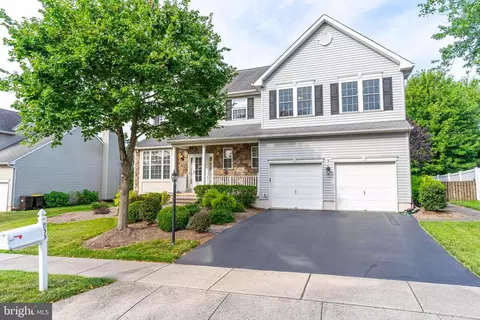 833 Mountain Top Dr, Collegeville, PA 19426