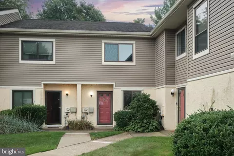 80 Ember Ln, Horsham, PA 19044