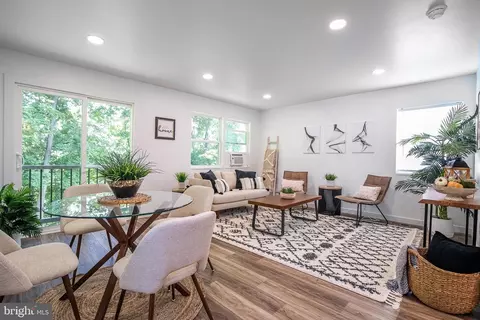 6 Henry Ave, Collegeville, PA 19426
