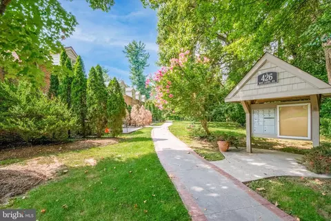 426 W Laurel Ave #8, Cheltenham, PA 19012